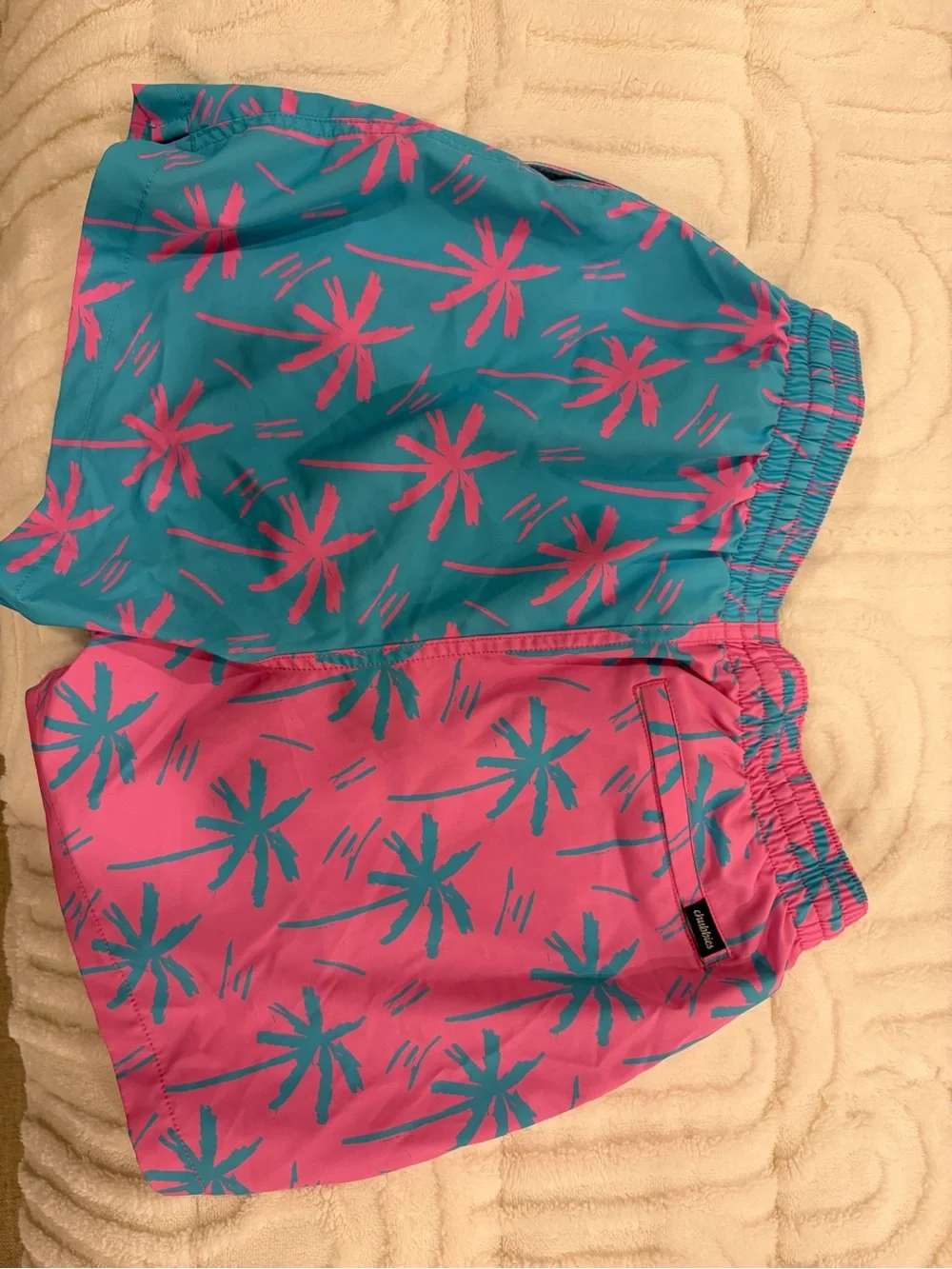 chubbies 7” Pink and Teal Palm-Print Swim Trunks